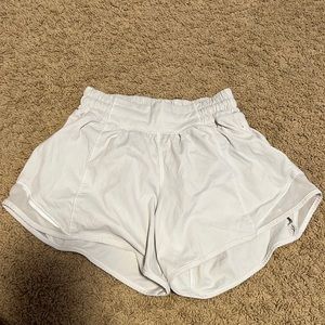 Lululemon white hottie hot shorts